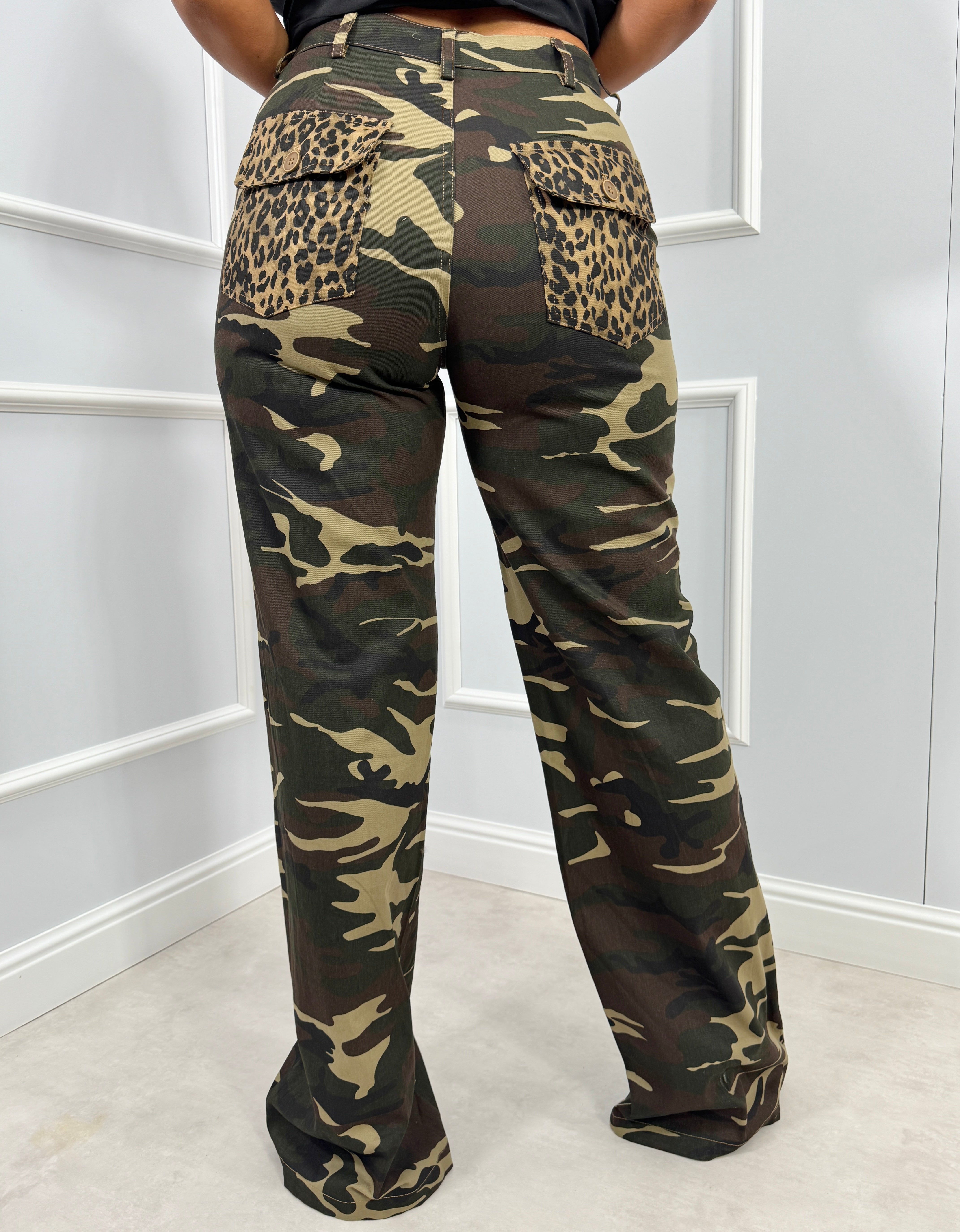 PANTALONE MILITARY PATCH