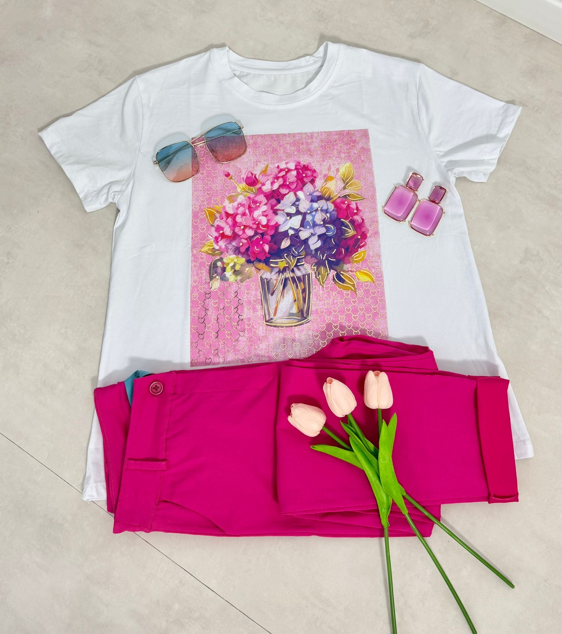 T-SHIRT VASE OF FLOWERS