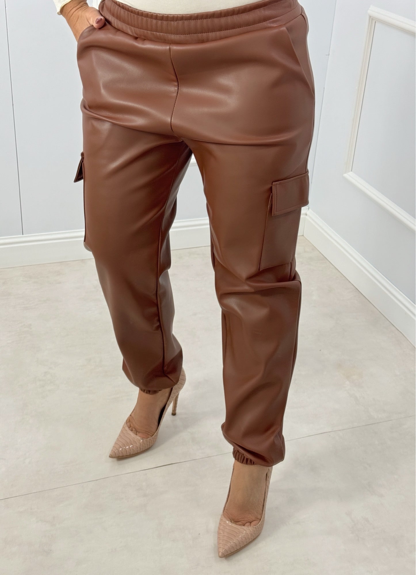 PANTALONE CLELIA