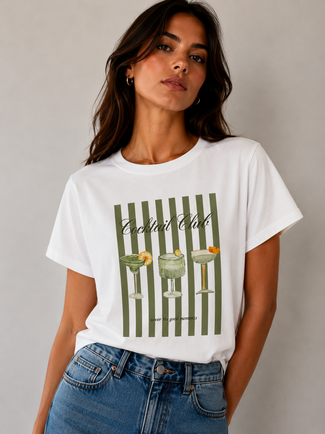 T-SHIRT COCKTAIL CLUB